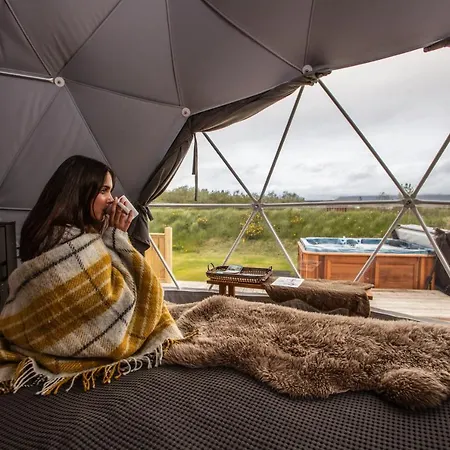 Domes خيمة فخمة