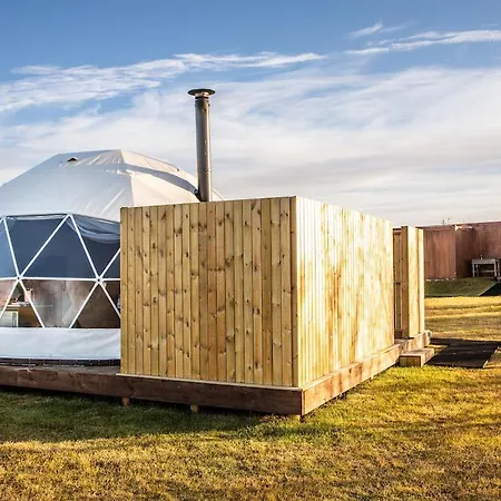 Domes خيمة فخمة