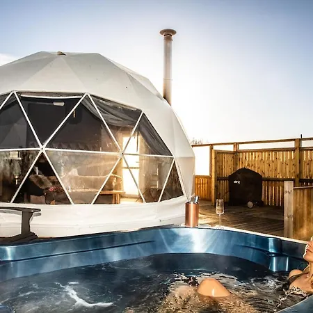 אוהל מפואר Domes 2*
